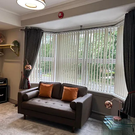 Bed & Breakfast Ashbourne House 4*