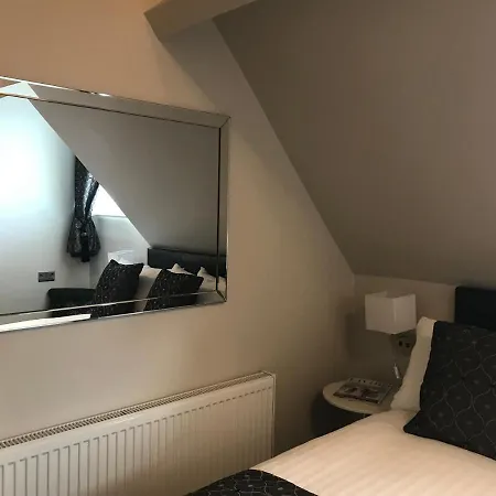 Ashbourne House 4* 요크