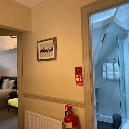 Ashbourne House B&B 요크