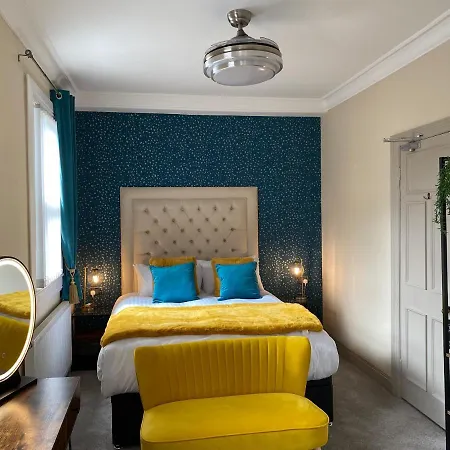 Ashbourne House فندق مبيت وإفطار