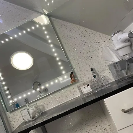 B&B Ashbourne House 4*