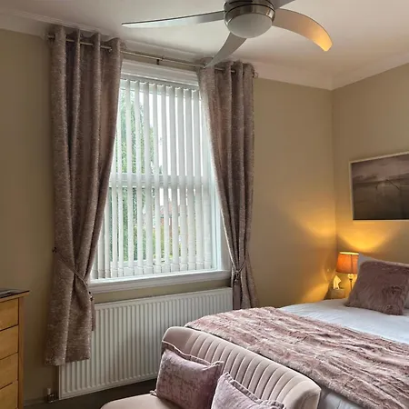 Ashbourne House 4*