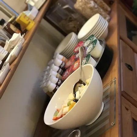 B&B Ashbourne House 4*