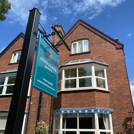 Ashbourne House 4* Йорк