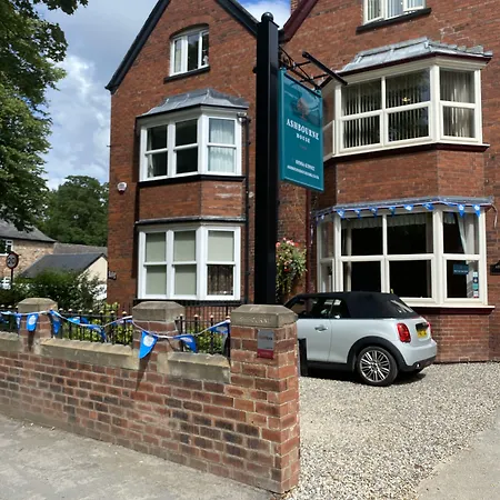 Ashbourne House 4*