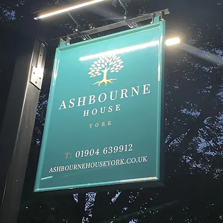 Ashbourne House يورك