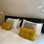 Bed & Breakfast Ashbourne House 4*