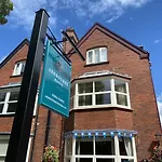 Ashbourne House 4* York