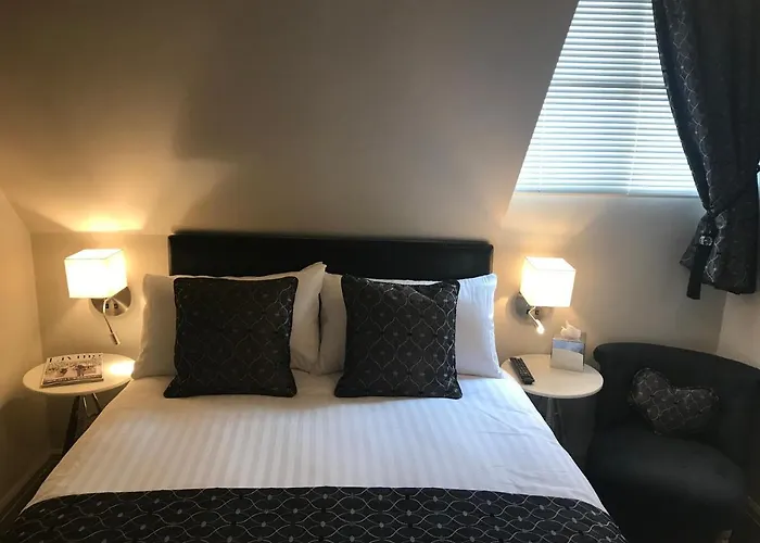 阿什伯恩酒店 4*