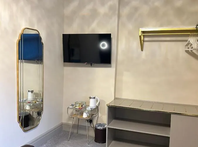 阿什伯恩酒店 住宿加早餐酒店 4*