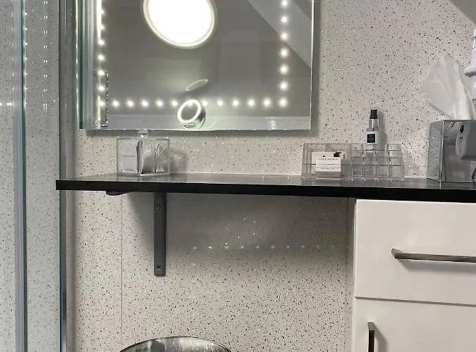 阿什伯恩酒店 住宿加早餐酒店 4*