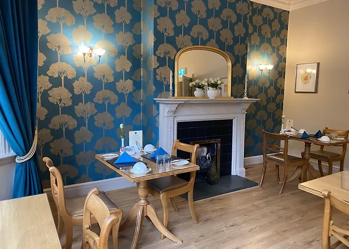 阿什伯恩酒店 4*